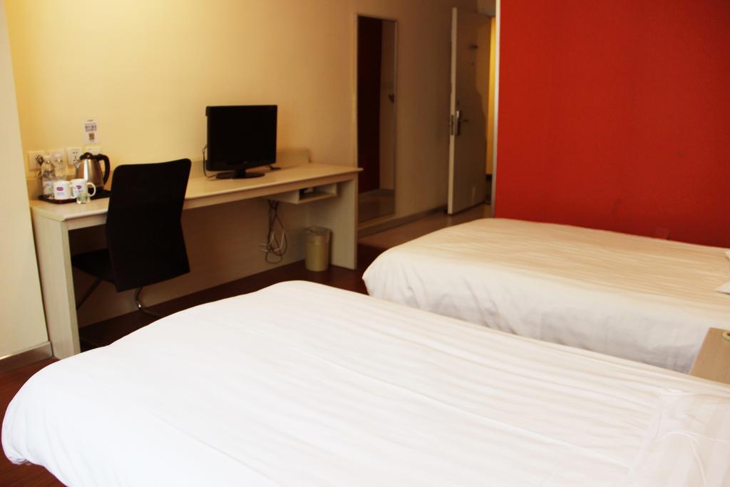 Hanting Express Shanghai Jinqiao Middle Yanggao Road Rom bilde